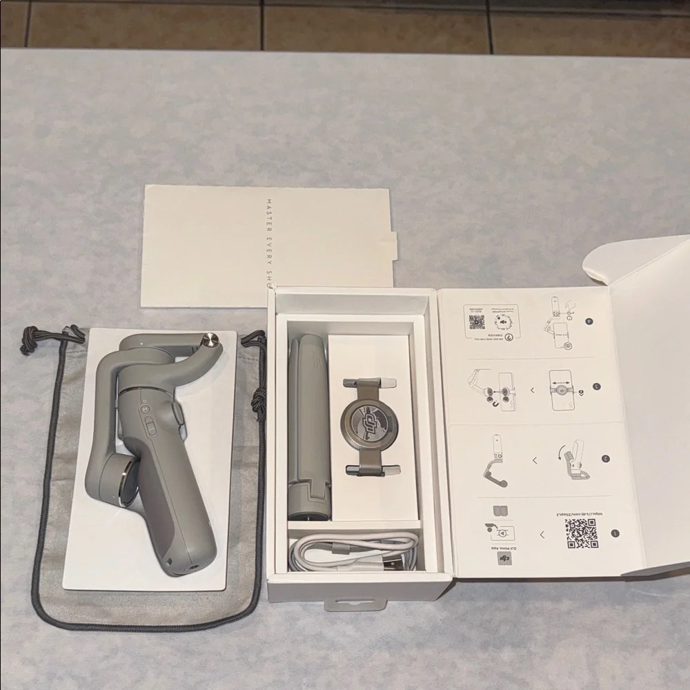 DJI Foldable Smartphone Gimbal Stabilizer - Light Gray